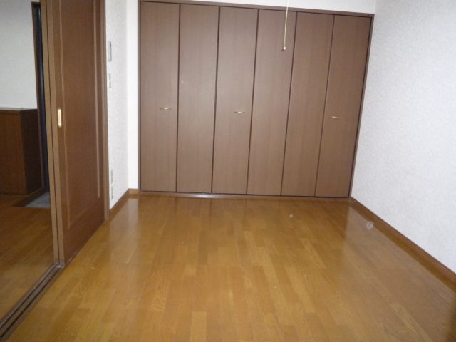 一之江駅前の角部屋1DK